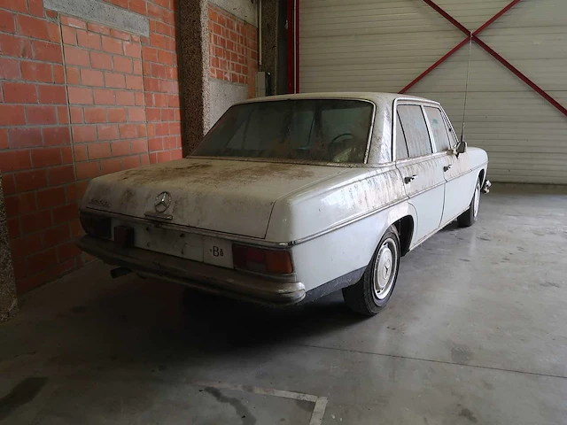 Mercedes 220 barnfind - afbeelding 14 van  62