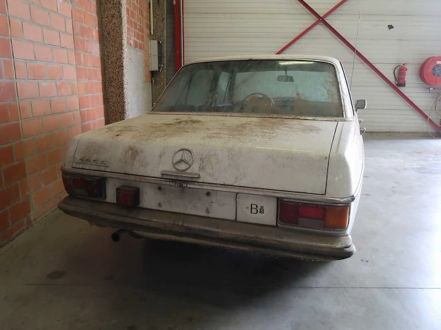 Mercedes 220 barnfind - afbeelding 15 van  62