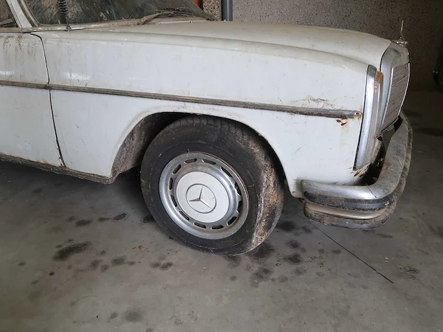 Mercedes 220 barnfind - afbeelding 20 van  62