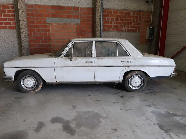 Mercedes 220 barnfind - afbeelding 2 van  62