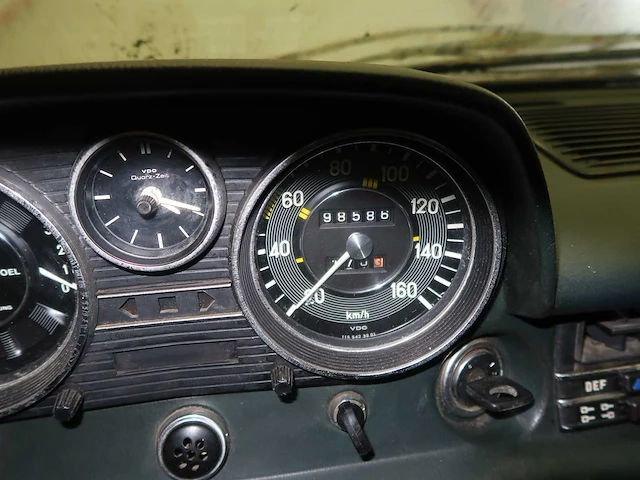 Mercedes 220 barnfind - afbeelding 49 van  62