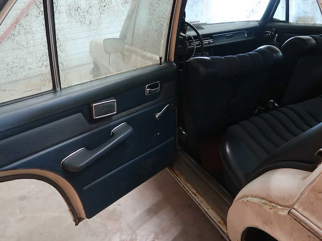 Mercedes 220 barnfind - afbeelding 59 van  62