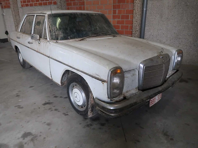 Mercedes 220 barnfind - afbeelding 7 van  62