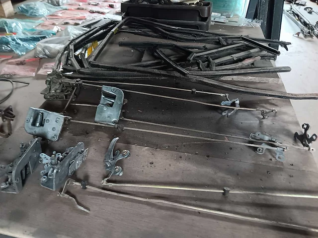 Mercedes 230 s universal stationwagon - afbeelding 15 van  17