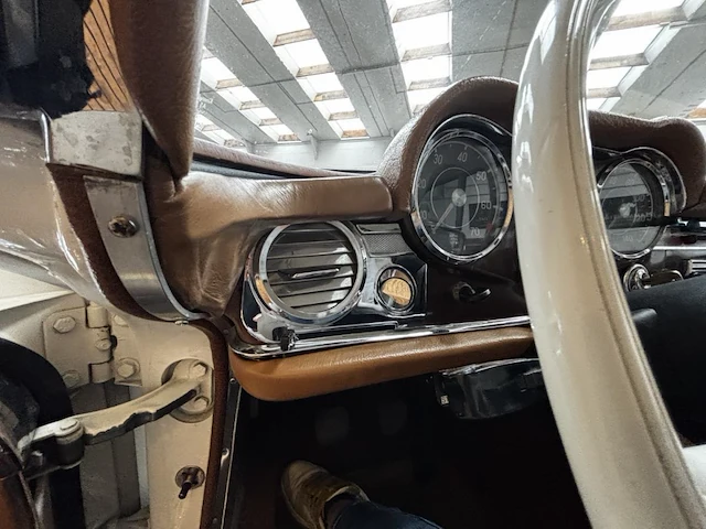 Mercedes 230 sl pagode - afbeelding 9 van  32