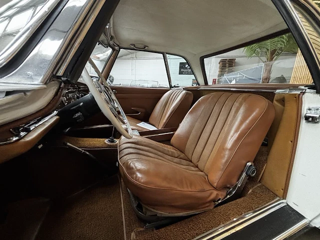Mercedes 230 sl pagode - afbeelding 11 van  32