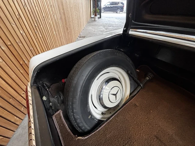 Mercedes 230 sl pagode - afbeelding 15 van  32