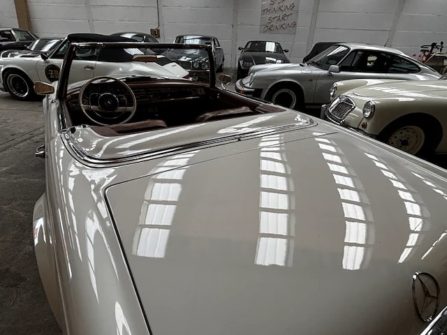 Mercedes 230 sl pagode - afbeelding 21 van  32