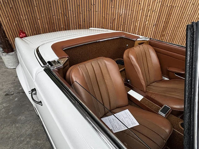 Mercedes 230 sl pagode - afbeelding 22 van  32