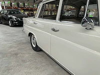 Mercedes 230 w110 - afbeelding 5 van  39