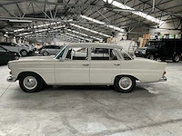 Mercedes 230 w110 - afbeelding 23 van  39