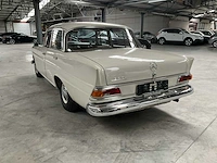 Mercedes 230 w110 - afbeelding 34 van  39