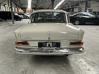 Mercedes 230 w110 - afbeelding 35 van  39