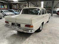 Mercedes 230 w110 - afbeelding 36 van  39