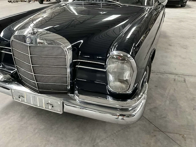 Mercedes 230s w111 - afbeelding 2 van  26