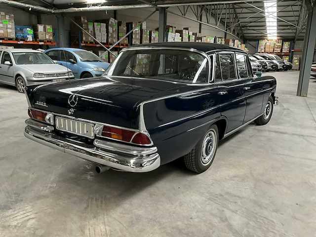 Mercedes 230s w111 - afbeelding 23 van  26