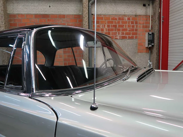 Mercedes 250 coupé - afbeelding 13 van  59