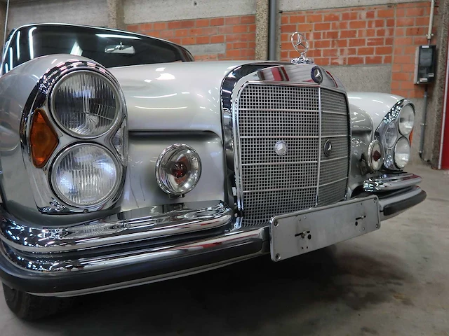 Mercedes 250 coupé - afbeelding 14 van  59