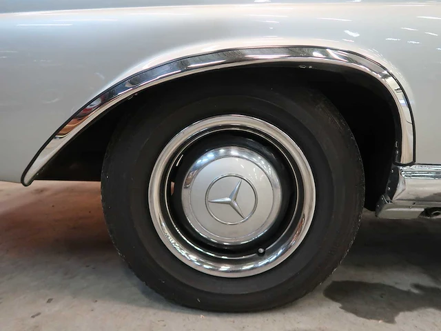 Mercedes 250 coupé - afbeelding 16 van  59