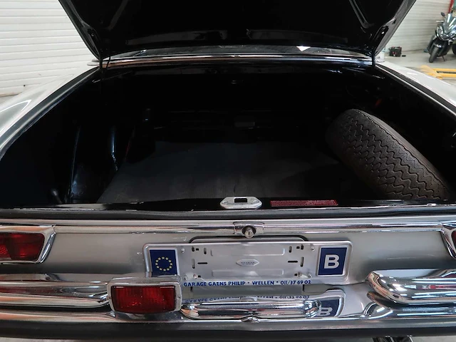 Mercedes 250 coupé - afbeelding 25 van  59