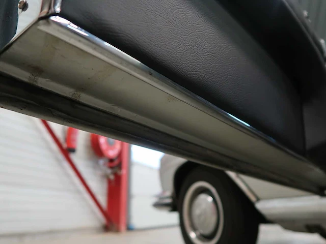 Mercedes 250 coupé - afbeelding 31 van  59