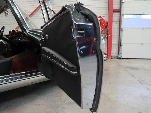 Mercedes 250 coupé - afbeelding 34 van  59