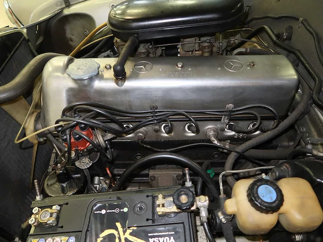 Mercedes 250 coupé - afbeelding 55 van  59