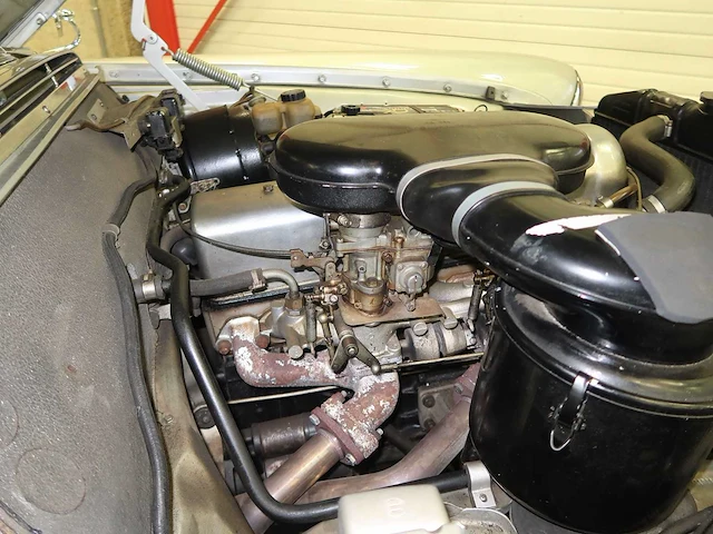 Mercedes 250 coupé - afbeelding 56 van  59