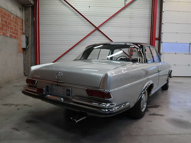 Mercedes 250 coupé - afbeelding 8 van  59