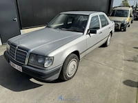 Mercedes 300d 4-mat - 1987 - afbeelding 1 van  12