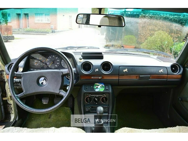 Mercedes 300d - afbeelding 5 van  37