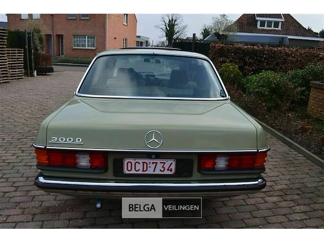 Mercedes 300d - afbeelding 14 van  37