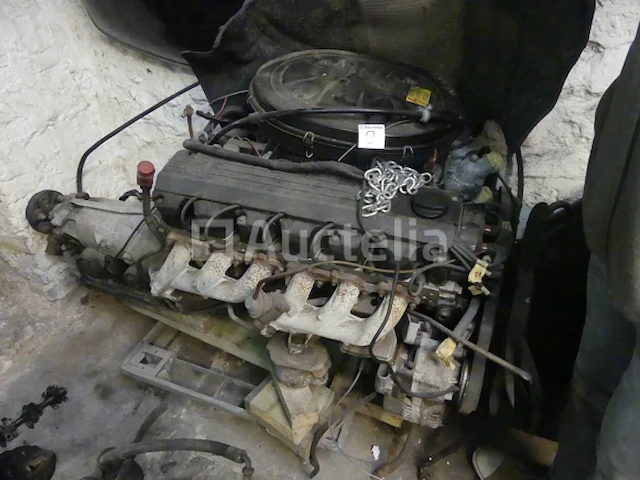 Mercedes 300sl (r129) motor en versnellingsbak - afbeelding 4 van  6