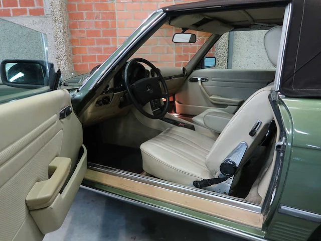 Mercedes 450sl - afbeelding 56 van  123