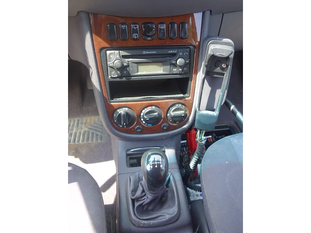 Mercedes a 170 cdi - afbeelding 4 van  13
