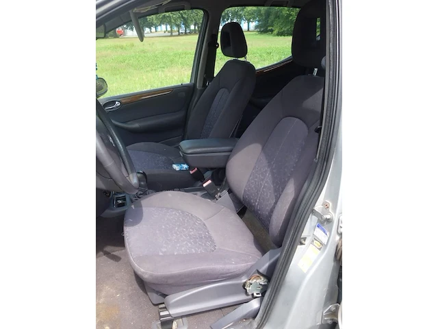 Mercedes a 170 cdi - afbeelding 12 van  13