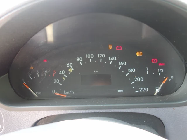 Mercedes a 170 cdi - afbeelding 3 van  13