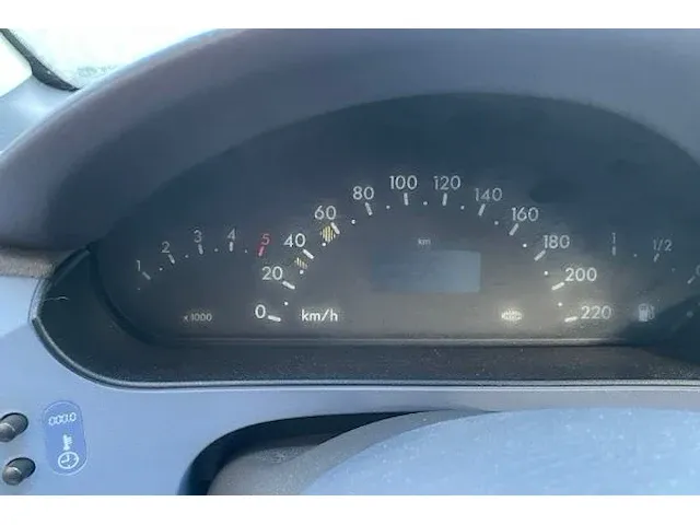 Mercedes a160 classic cdi - afbeelding 9 van  9