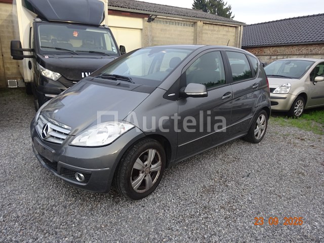Mercedes a180 cdi - afbeelding 1 van  31