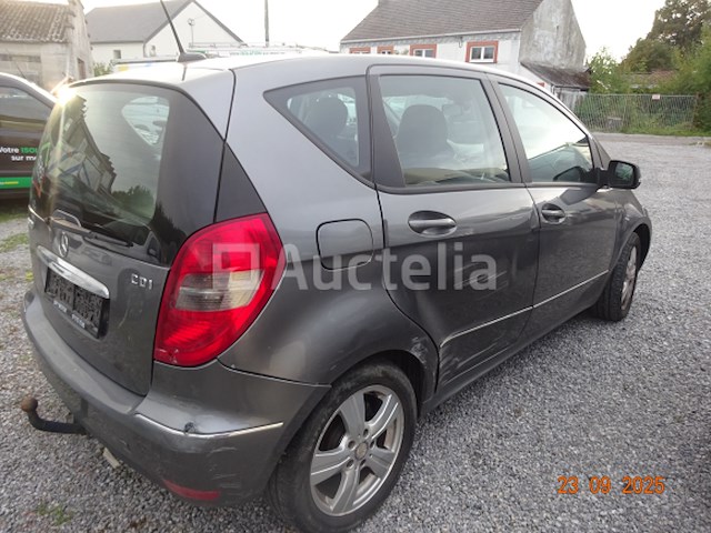 Mercedes a180 cdi - afbeelding 27 van  31