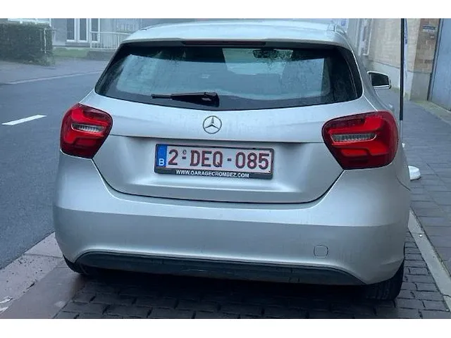 Mercedes a180d - afbeelding 9 van  15