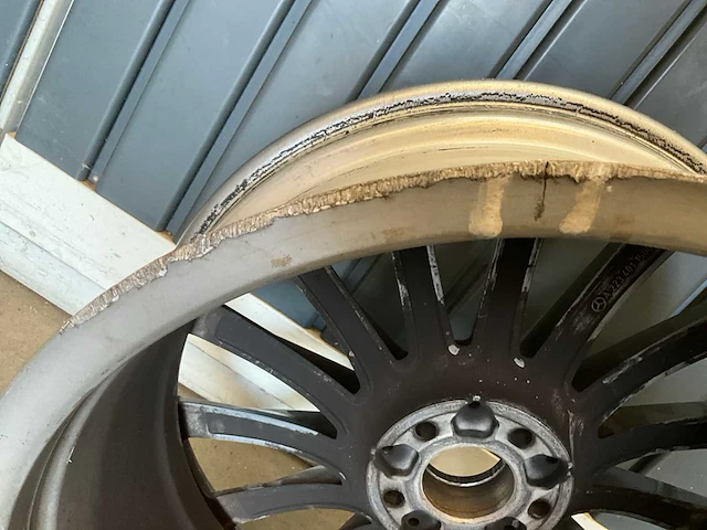 Mercedes amg 20” velgen 4 stuks - afbeelding 10 van  19