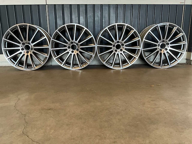 Mercedes amg 20” velgen 4 stuks - afbeelding 1 van  19