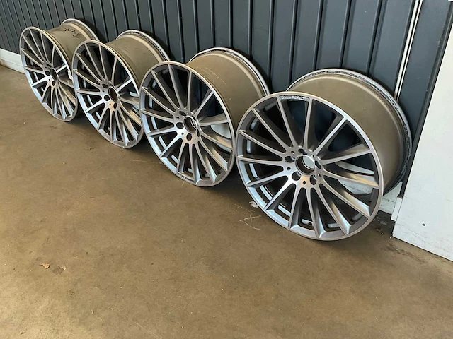 Mercedes amg 20” velgen 4 stuks - afbeelding 13 van  19