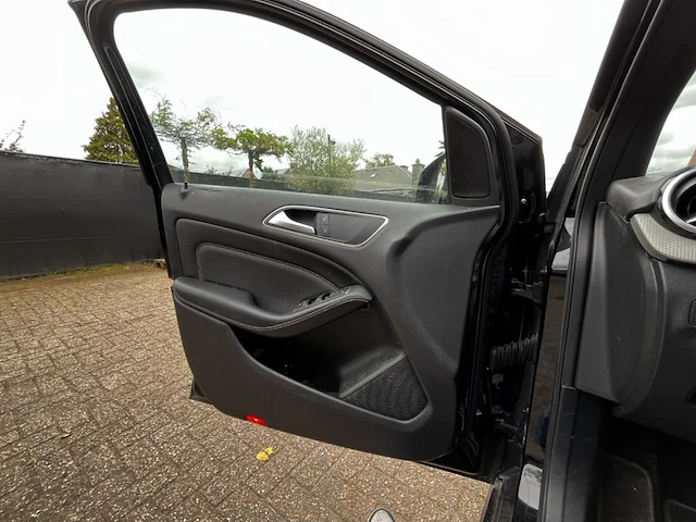 Mercedes b, 2011 - afbeelding 15 van  46