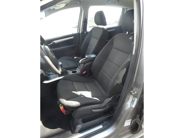 Mercedes b180 cdi - afbeelding 8 van  26