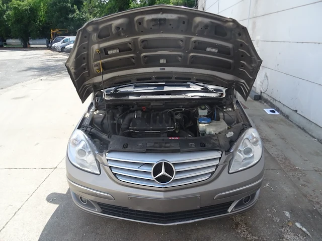 Mercedes b180 cdi - afbeelding 14 van  26