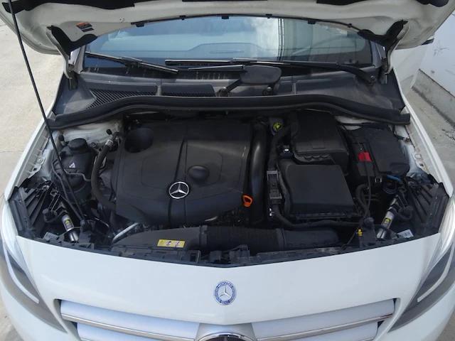 Mercedes b180 cdi - afbeelding 6 van  14