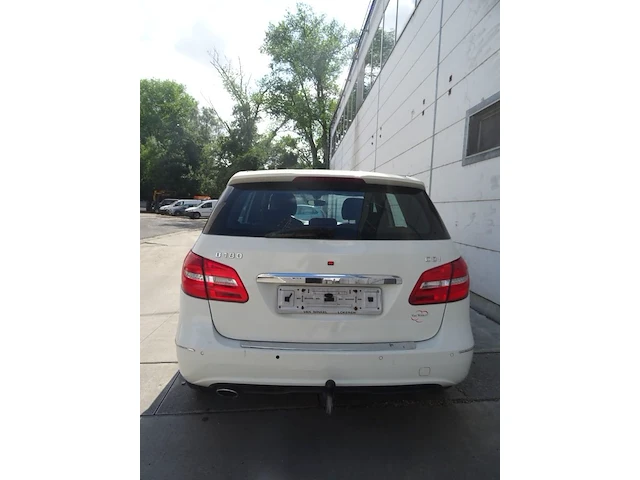 Mercedes b180 cdi - afbeelding 8 van  14