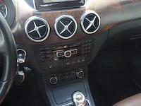 Mercedes b180 cdi - afbeelding 12 van  14
